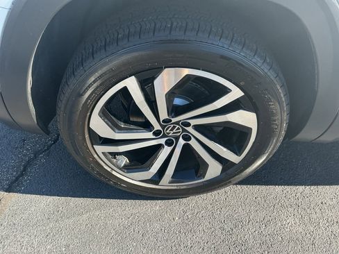 Certified 2022 Volkswagen Atlas SEL image 27