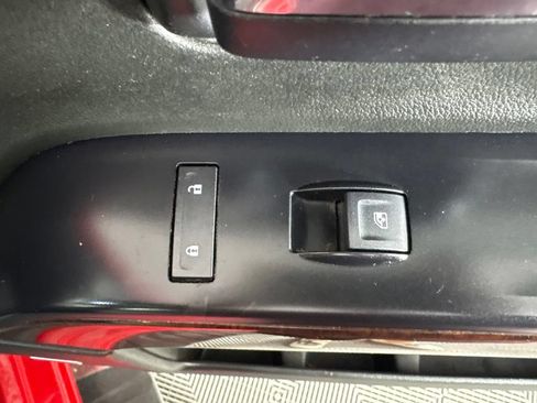 Used 2018 GMC Sierra 1500 SLT AWD/4WD image 38