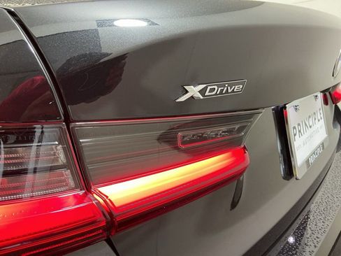 Certified 2024 BMW 330i xDrive Sedan w/ Convenience Package AWD/4WD image 31