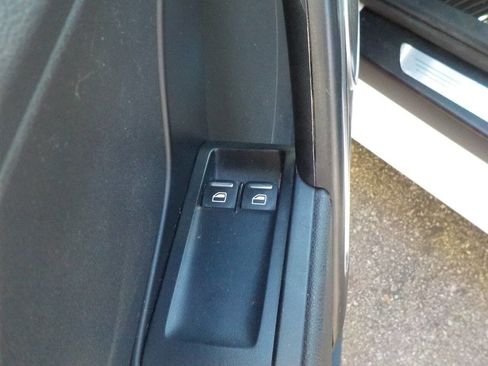 Used 2012 Volkswagen Beetle 2.5 image 13