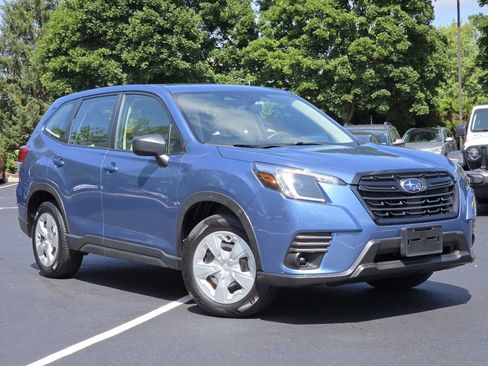 Used 2024 Subaru Forester AWD/4WD image 2