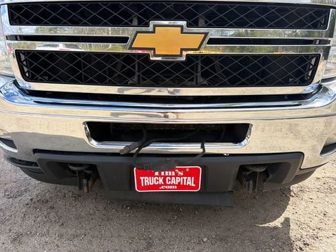 Used 2013 Chevrolet Silverado 2500 LT w/ Interior Plus Package AWD/4WD image 9