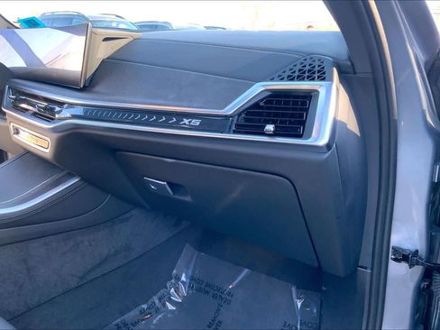 Certified 2025 BMW X5 xDrive40i w/ Premium Package image 19