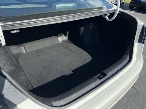 Certified 2024 Honda Accord EX image 22