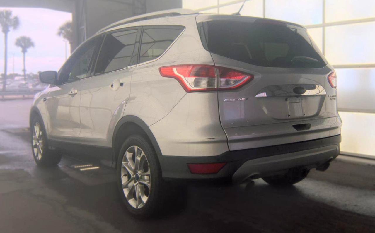 Used 2015 Ford Escape Titanium w/ Equipment Group 301A AWD/4WD image 8