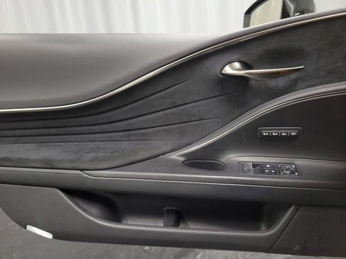 Used 2019 Lexus LC 500h w/ Convenience Package RWD image 24