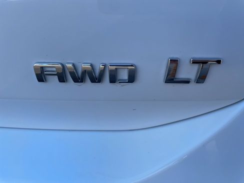 Used 2021 Chevrolet Equinox LT image 8