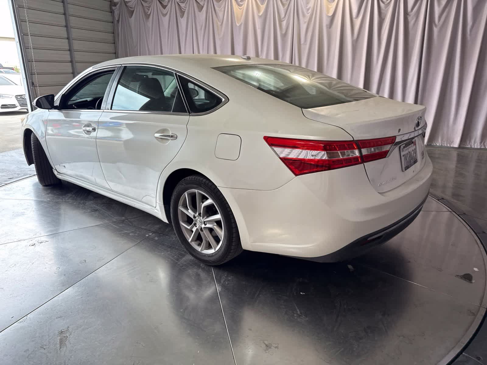 Used 2014 Toyota Avalon XLE Premium FWD image 7