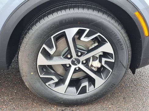 Used 2023 Kia Sportage EX image 8