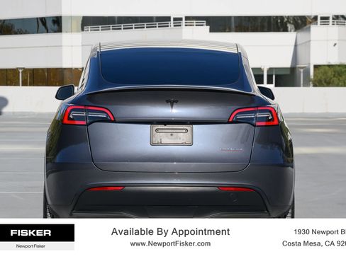 Used 2023 Tesla Model Y Performance AWD/4WD image 7