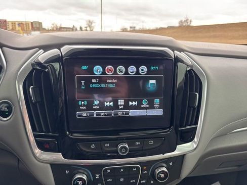 Used 2019 Chevrolet Traverse Premier image 19