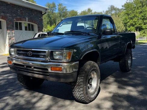 Used 1992 Toyota Pickup Deluxe image 20