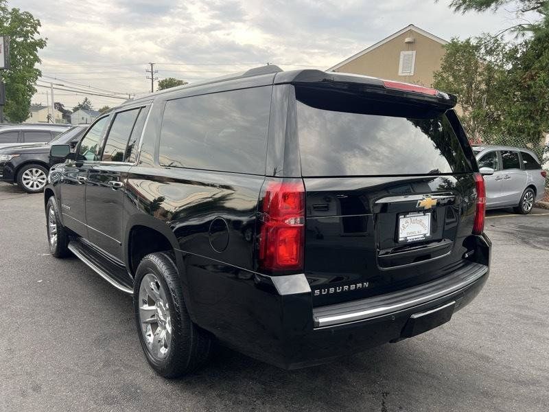 Used 2018 Chevrolet Suburban Premier AWD/4WD image 4