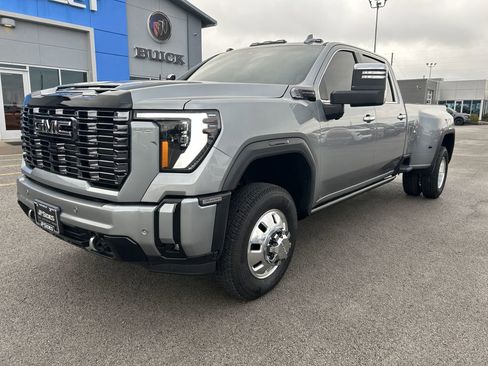 Used 2025 GMC Sierra 3500 Denali Ultimate image 1