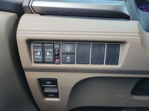 Used 2021 Honda Odyssey EX image 28