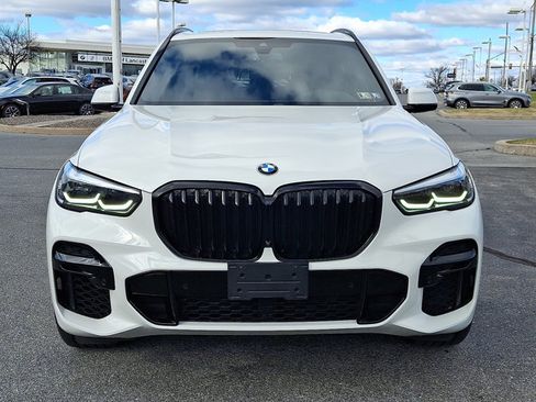 Certified 2022 BMW X5 xDrive40i w/ M Sport Package image 2