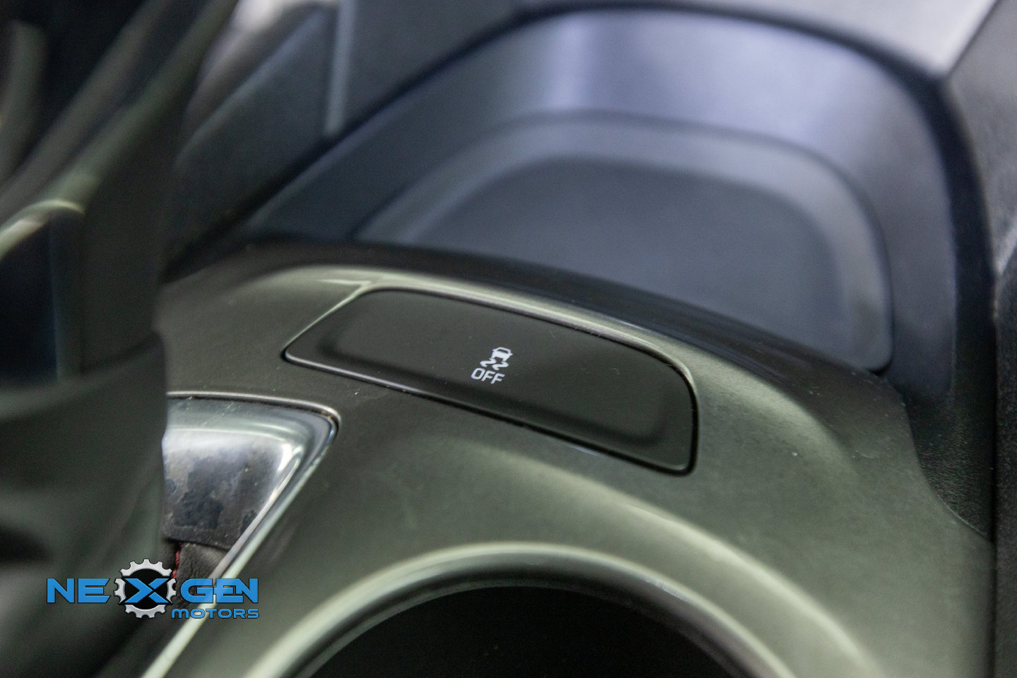 Used 2023 Chevrolet Malibu RS FWD image 23
