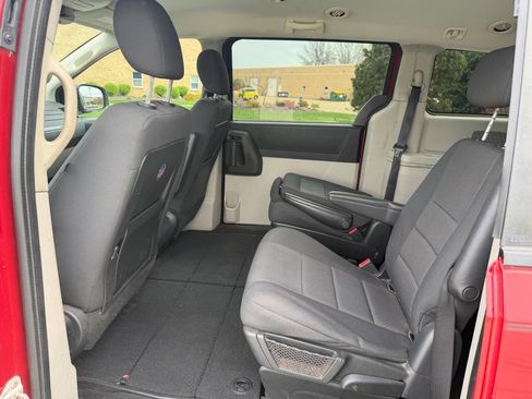 Used 2008 Dodge Grand Caravan SE image 9