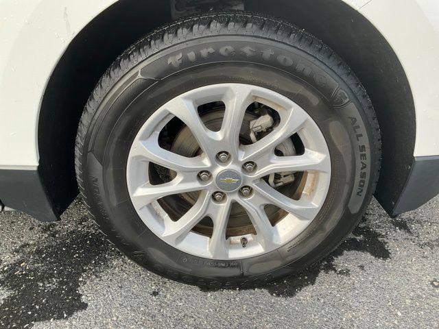 Used 2021 Chevrolet Equinox LS w/ LS Convenience Package FWD image 9