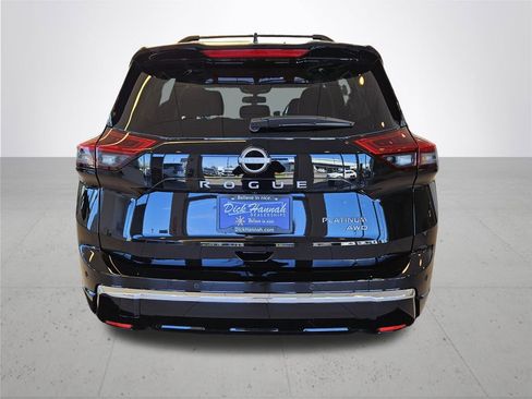 New 2026 Nissan Rogue Platinum image 8