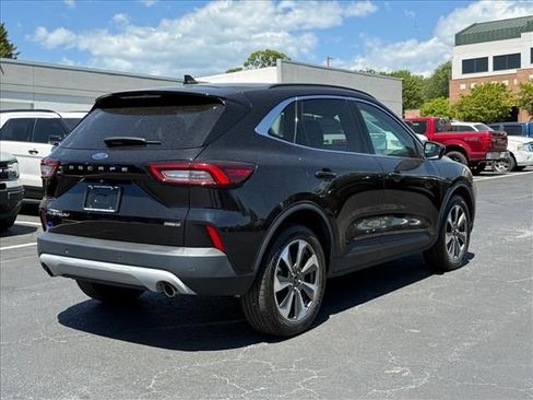 Certified 2023 Ford Escape Platinum AWD/4WD image 4