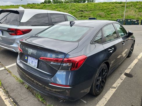 Used 2022 Honda Civic Sport image 4