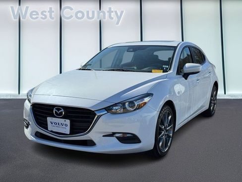 Used 2018 MAZDA MAZDA3 Touring image 9