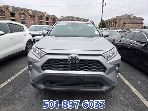 Used 2019 Toyota RAV4 XLE Premium FWD image 2