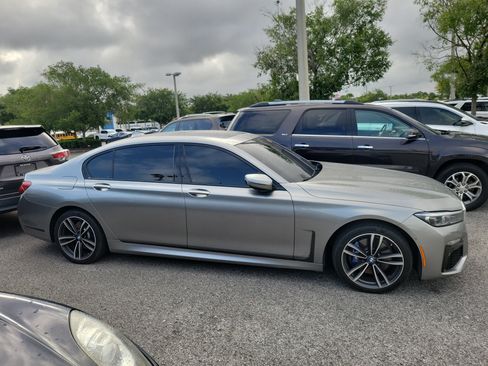 Used 2020 BMW 740i xDrive w/ M Sport Package AWD/4WD image 7