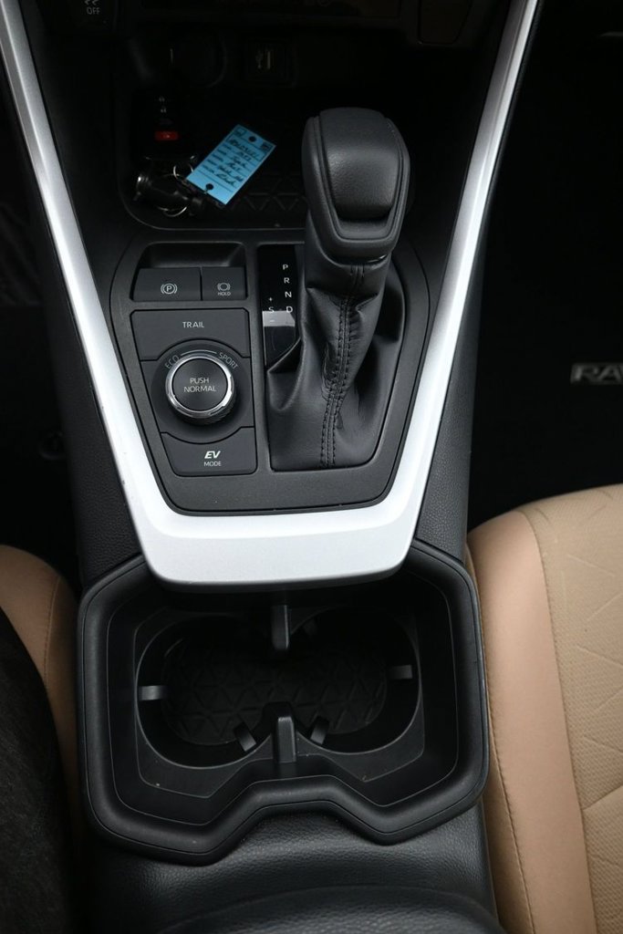 Used 2023 Toyota RAV4 XLE w/ Convenience Package AWD/4WD image 17