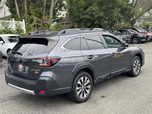 Used 2023 Subaru Outback Limited image 5