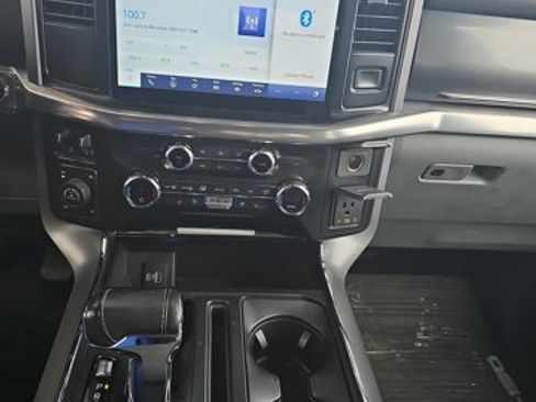 Used 2021 Ford F150 Lariat image 24