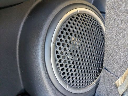 Used 2018 Mitsubishi Outlander GT image 34