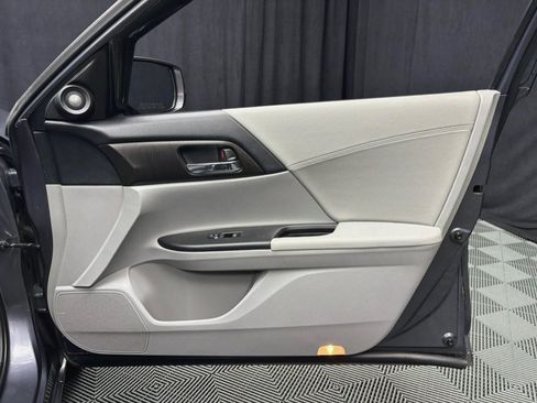 Used 2013 Honda Accord EX V6 Sedan image 23