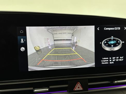 Used 2024 Hyundai Elantra SEL image 12