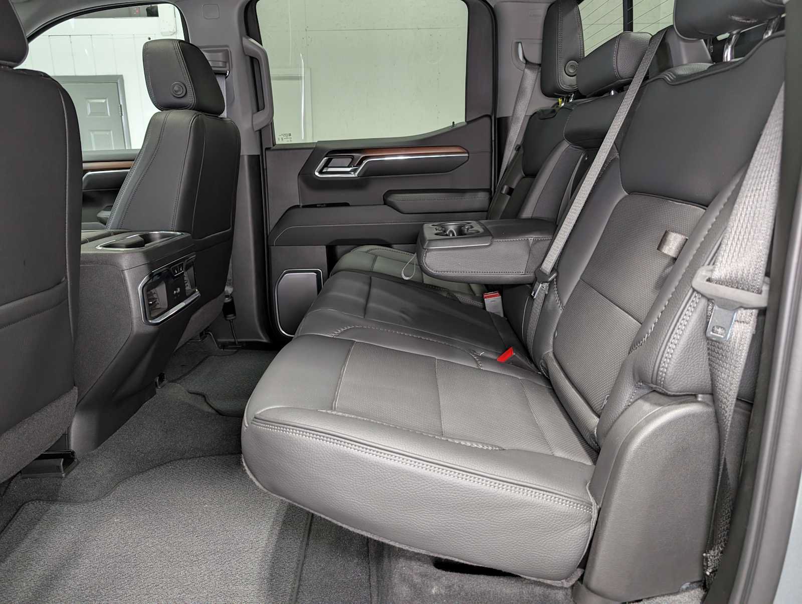Certified 2025 GMC Sierra 1500 Denali w/ Denali Reserve Package AWD/4WD image 25