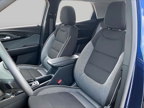Used 2023 Chevrolet TrailBlazer LT w/ Convenience Package FWD image 7