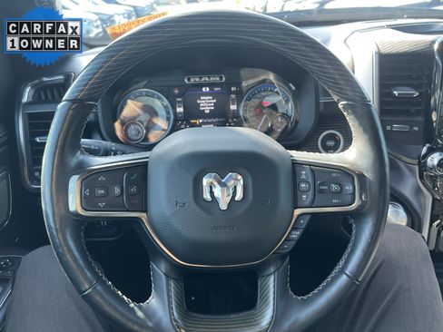 Used 2020 RAM 1500 Limited w/ Black Appearance Package AWD/4WD image 18