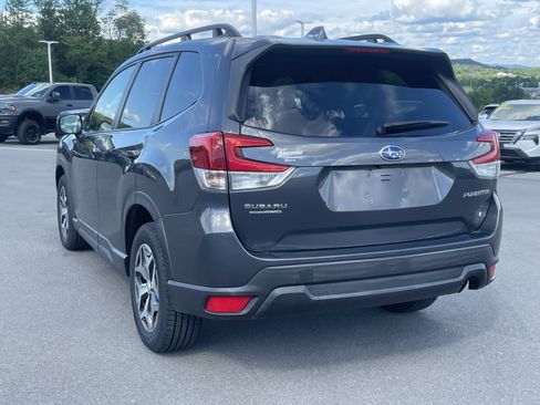 Certified 2023 Subaru Forester Premium AWD/4WD image 6