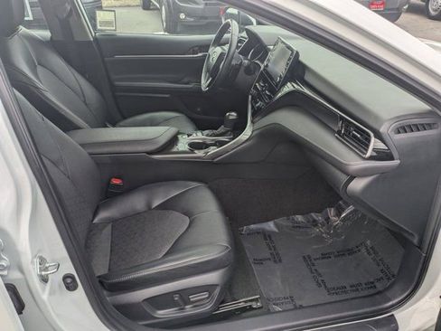 Used 2024 Toyota Camry XSE FWD image 5