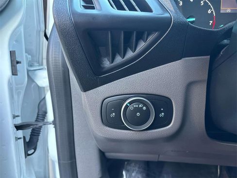 Used 2022 Ford Transit Connect XL image 19