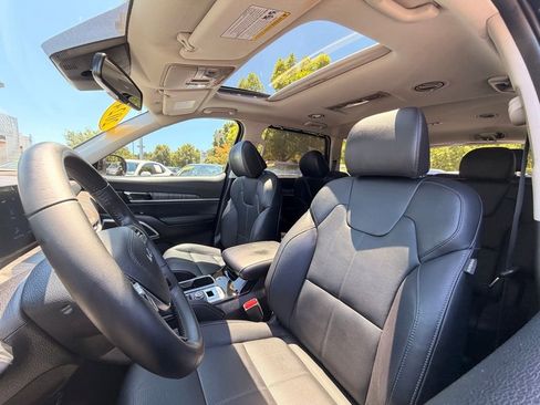Used 2024 Kia Telluride EX w/ EX Captain's Chair Package FWD image 27