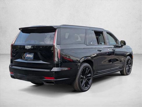 Used 2021 Cadillac Escalade ESV Sport Platinum image 5