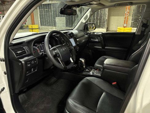 Used 2021 Toyota 4Runner TRD Off-Road Premium w/ Moonroof Package image 30