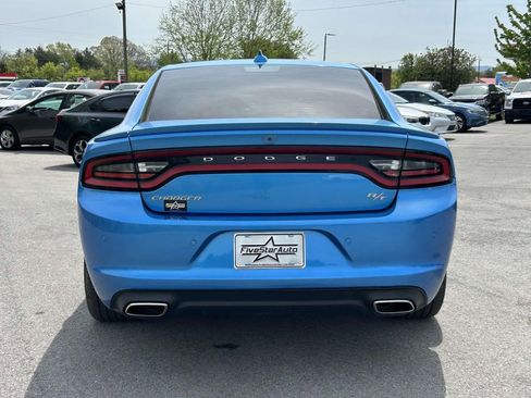 Used 2018 Dodge Charger R/T w/ Plus Group RWD image 4