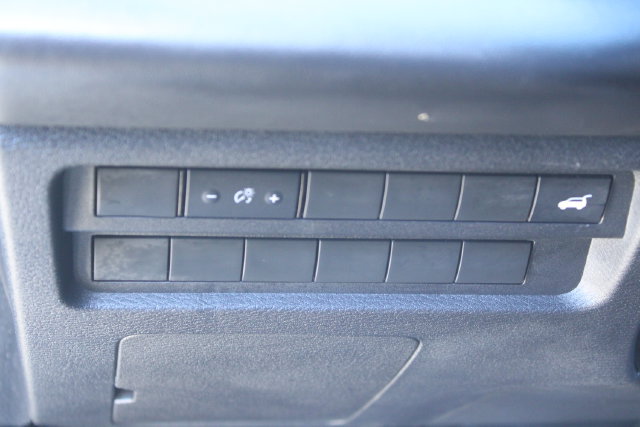 Used 2024 Mitsubishi Outlander SE AWD/4WD image 11