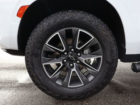 Used 2023 Chevrolet Suburban Z71 w/ Luxury Package image 34