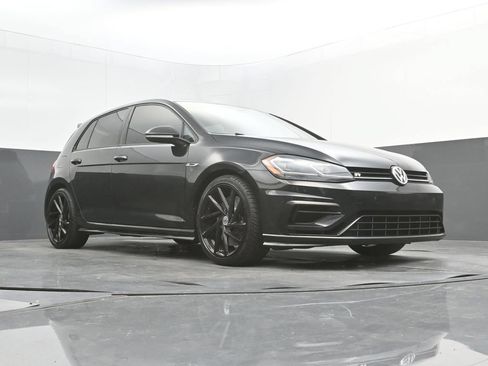 Used 2018 Volkswagen Golf R 4-Door AWD/4WD image 47