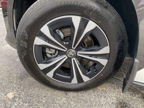 Used 2024 Toyota bZ4X XLE image 48