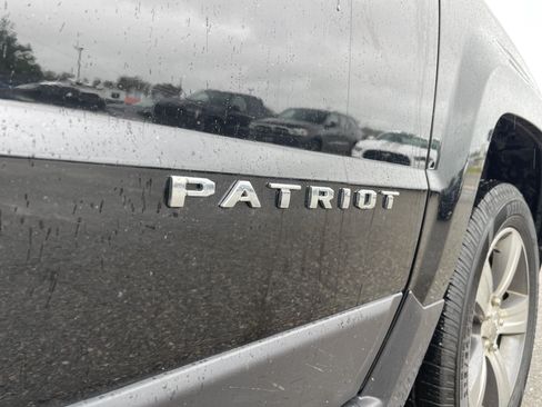 Used 2017 Jeep Patriot High Altitude AWD/4WD image 24